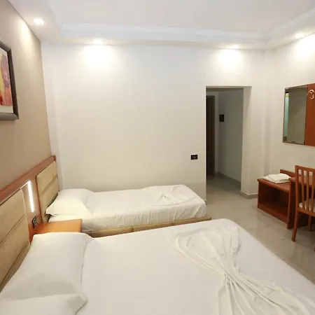 Albatros Hotell